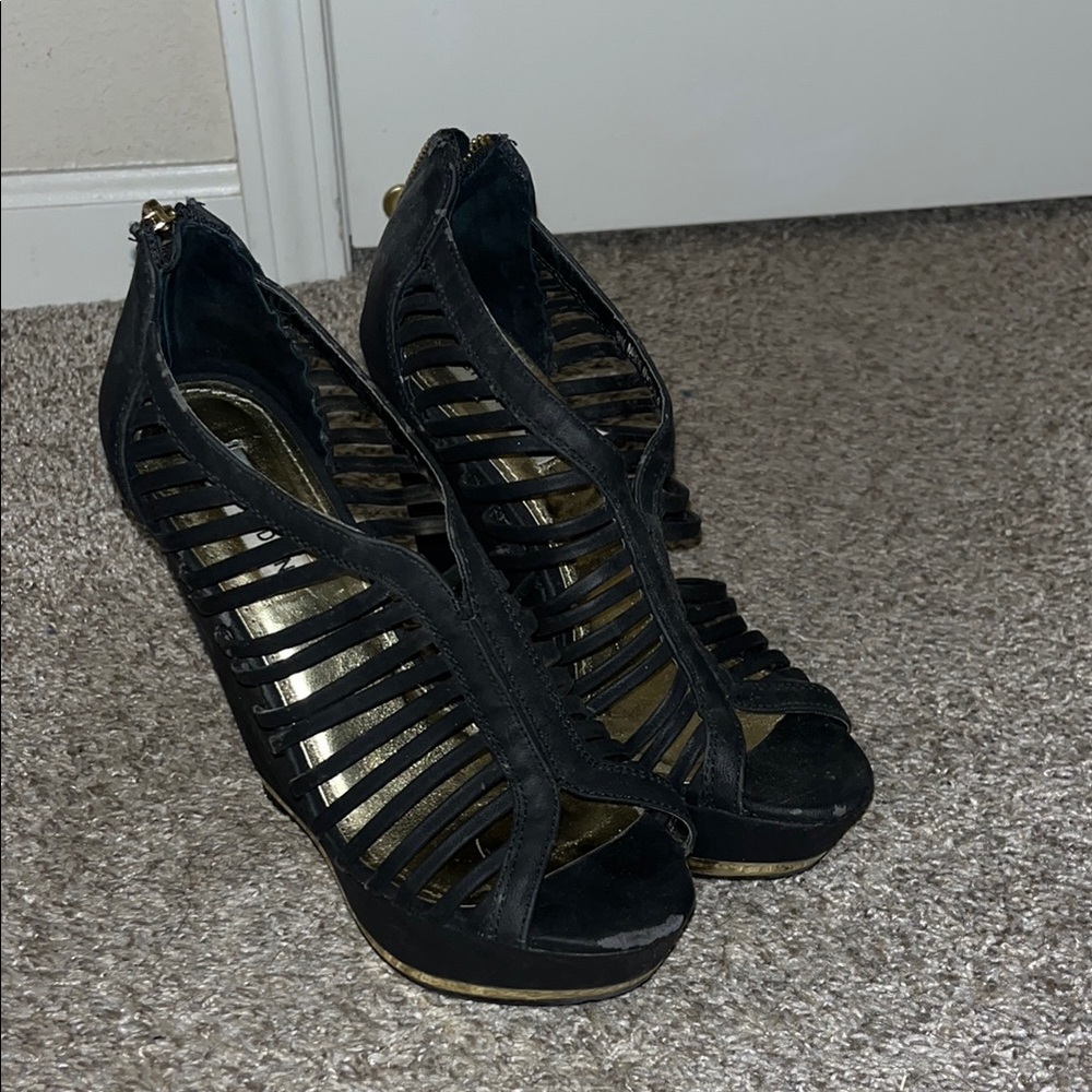 Steve Madden Black Strappy Women's Wedges